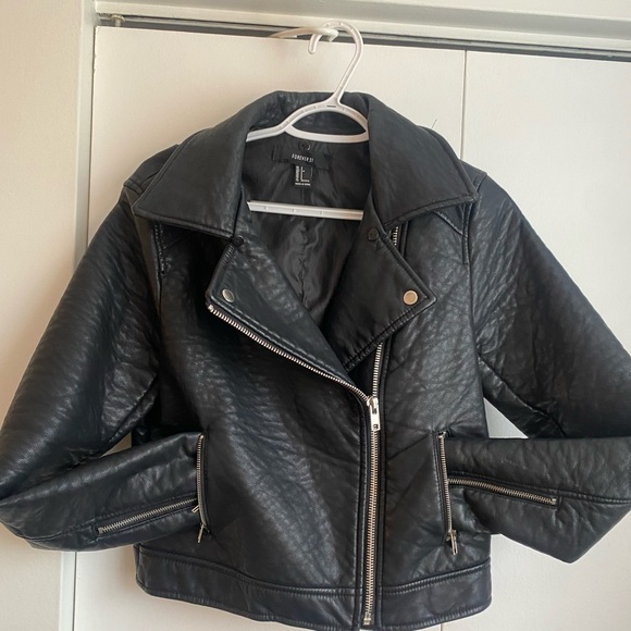 Leather jacket - Picture 1 of 3